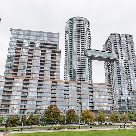 Simply Comfort. Elegant Apartments Dan Lecki Торонто Экстерьер фото
