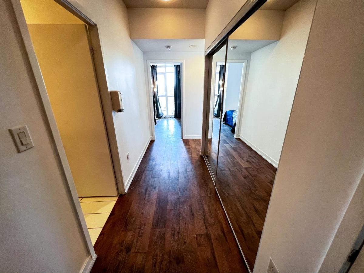 Simply Comfort. Elegant Apartments Dan Lecki Торонто Экстерьер фото