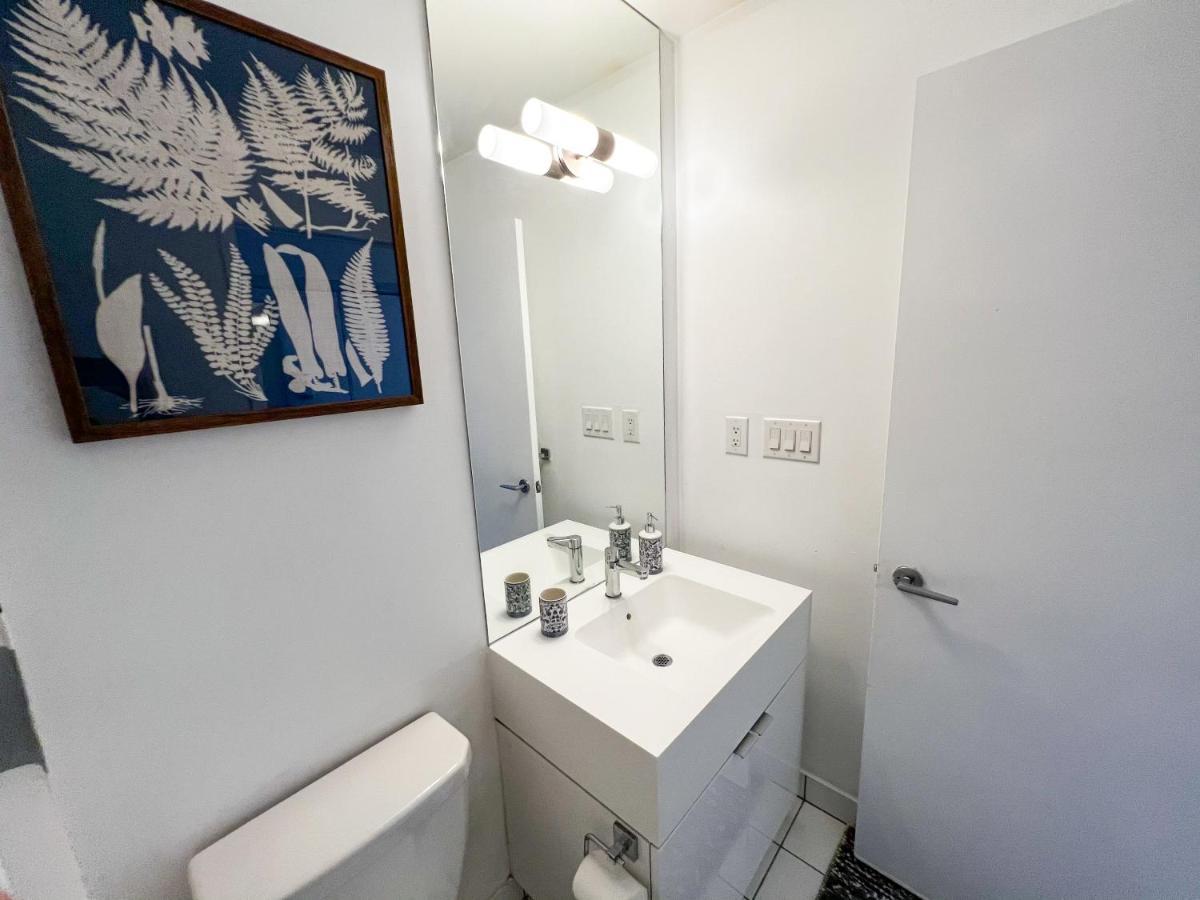 Simply Comfort. Elegant Apartments Dan Lecki Торонто Экстерьер фото